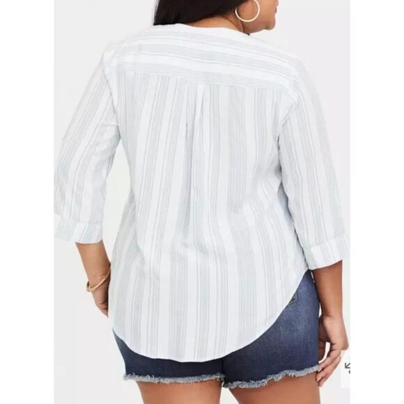 Torrid Harper chambray fit pullover 3/4 sleeve striped blouse - Picture 2 of 11